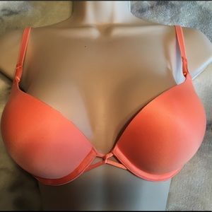 Victoria’s Secret Miraculous Plunge Bra